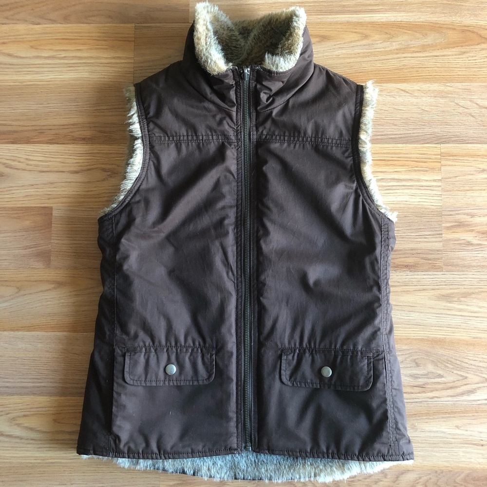 GAP reversible zip vest